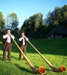 Alpenhorn: il suono delle Alpi