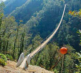 Pont Carasc, il ponte tibetano in Canton Ticino
