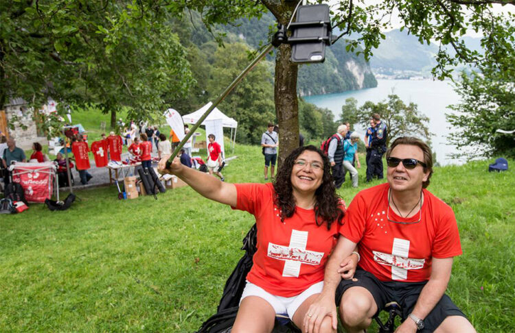 BUON COMPLEANNO SVIZZERA