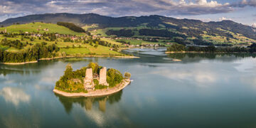 Ogoz, l’isola incantata sul lago di Gruyère
