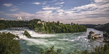 Sciaffusa, la potenza dell’acqua e il canto delle pietre