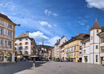 Neuchâtel la perla sul lago