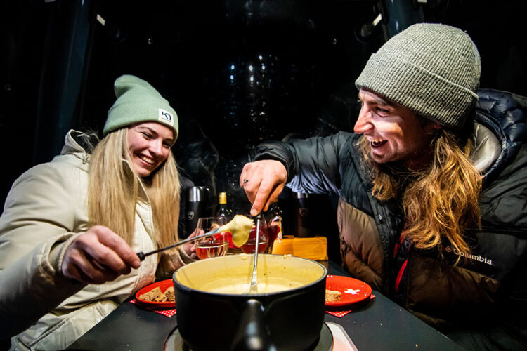Fonduta. I 7 luoghi più strani e divertenti dove mangiare il piatto tipico della Svizzera