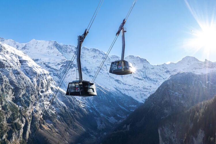 Vieni a provare la funivia più ripida del mondo in Svizzera