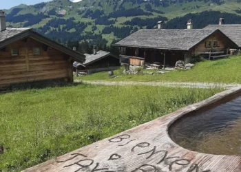 Taveyanne, il villaggio senza elettricità. L’anima alpina del Canton Vaud