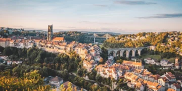 Friburgo diventa la capitale svizzera del formaggio: in gara quasi 1’200 prodotti